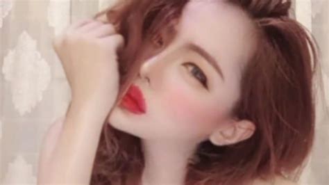 Wanita Terseksi Di Dunia
