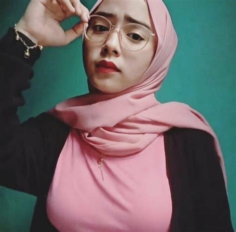 Tkw Jilbab Pink Ngentot