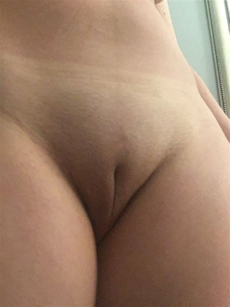 Nude Naked Shaved Pussy