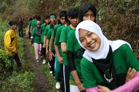 Ngocok Kontol Sekolah