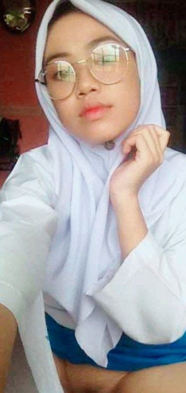 Foto Ngemut Kontol Seragam Sma