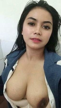 Tante Payudara Besar