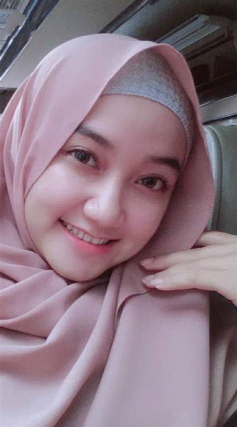 Tkw Jilbab Pink Ngentot