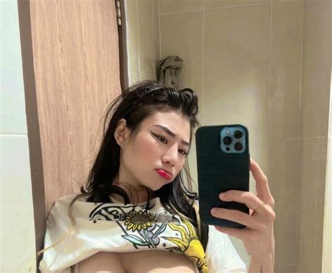 Foto Bugil Rika Rahim