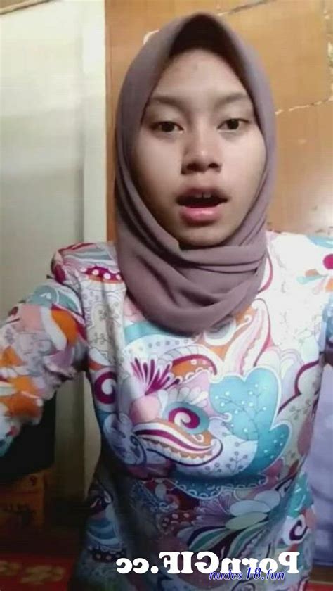 Tkw Jilbab Pink Ngentot