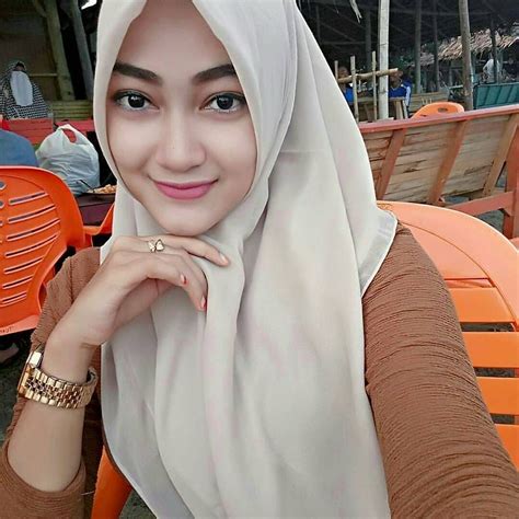 Cewe Jilbab Cantik