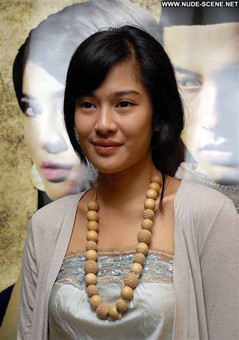 Dian Sastrowardoyo Bugil