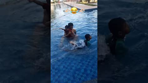 Anime Bugil Dikolam Renang