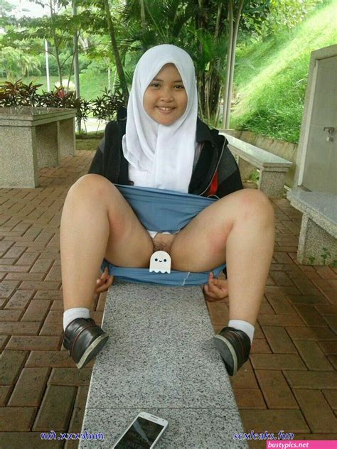 Foto Jilbab Digrepe Waktu Tidur