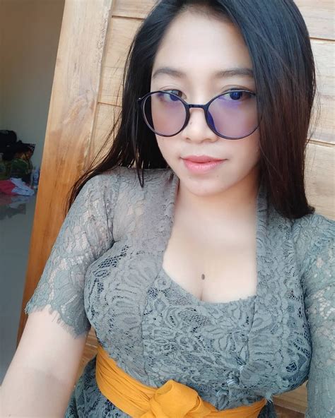Foto Cewek Kopitan Sampai Pingsan