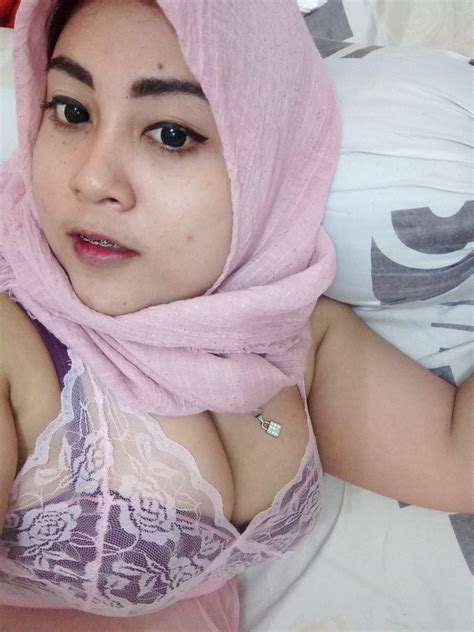 Pagi Kenyot Tetek