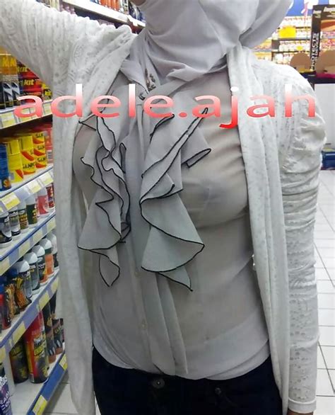 Jilbab Cantik Masturbasi Pake Terong