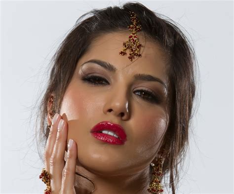 Sunny Leone Very Hot Nude