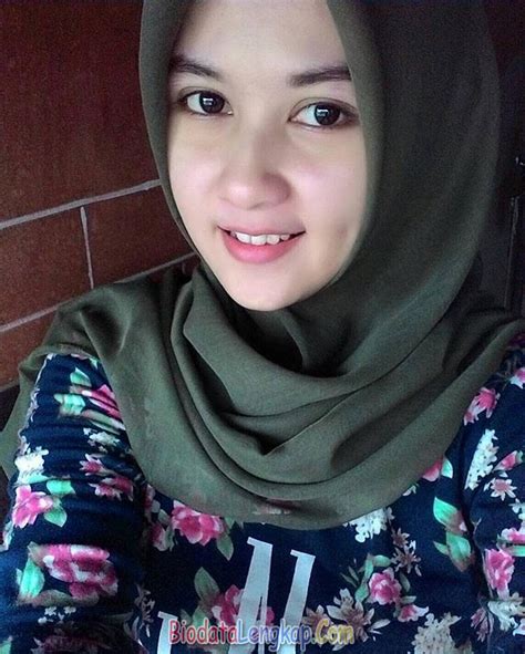 Siska Pamer Memek