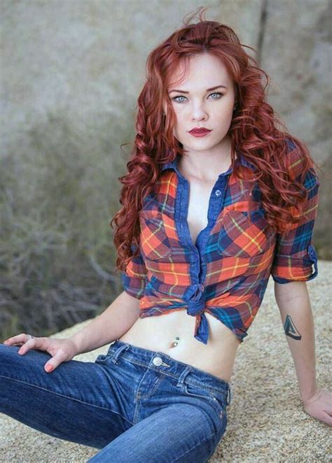 Gambar Telajang Artis Hot
