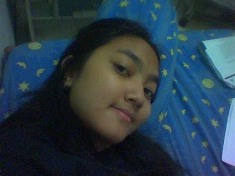 Ayu Ashari Telanjang Bugil