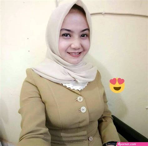 Toket Cassandra Lee
