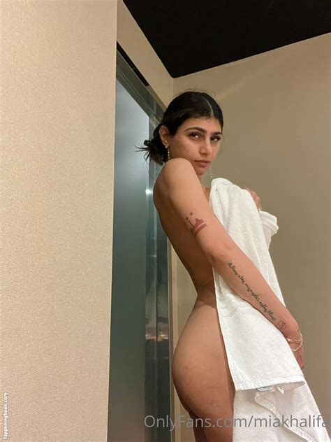 Foto Janda Pakai G String