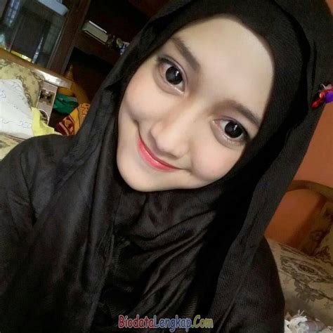 Foto Ariel Dan Luna Maya Saat Diperkosa