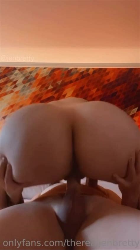 Curvy Nude Women