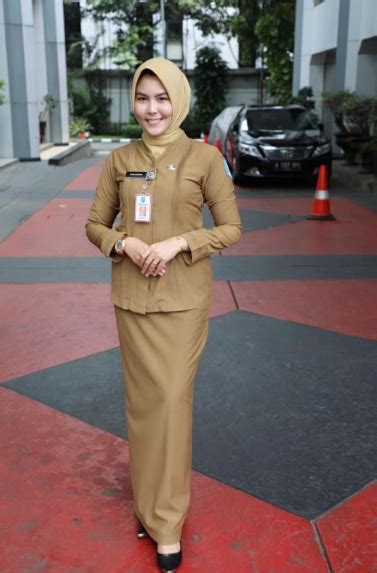 Di Ajari Ngentot Sama Nenek